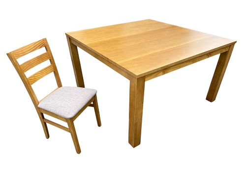 COMBO MESA CUADRADA C/ 8 SILLAS MIEL - CAMPAGNOLA