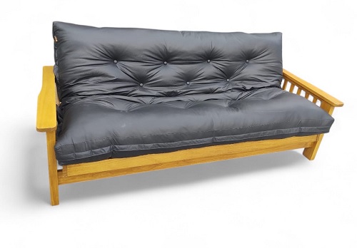 FUTON COLOR MIEL Y CUERINA - PERGAMINO